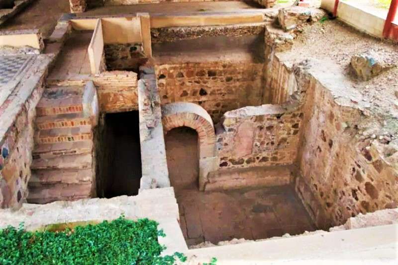 Free Tour Casa del Mitreo